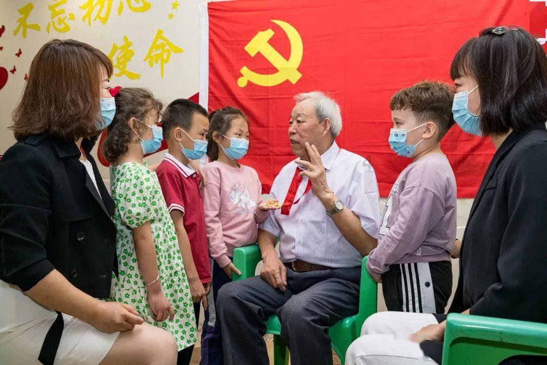 专业问答网站-有哪些把所有动漫人物集中到一起的画作?平台 | 精准解答你的疑问